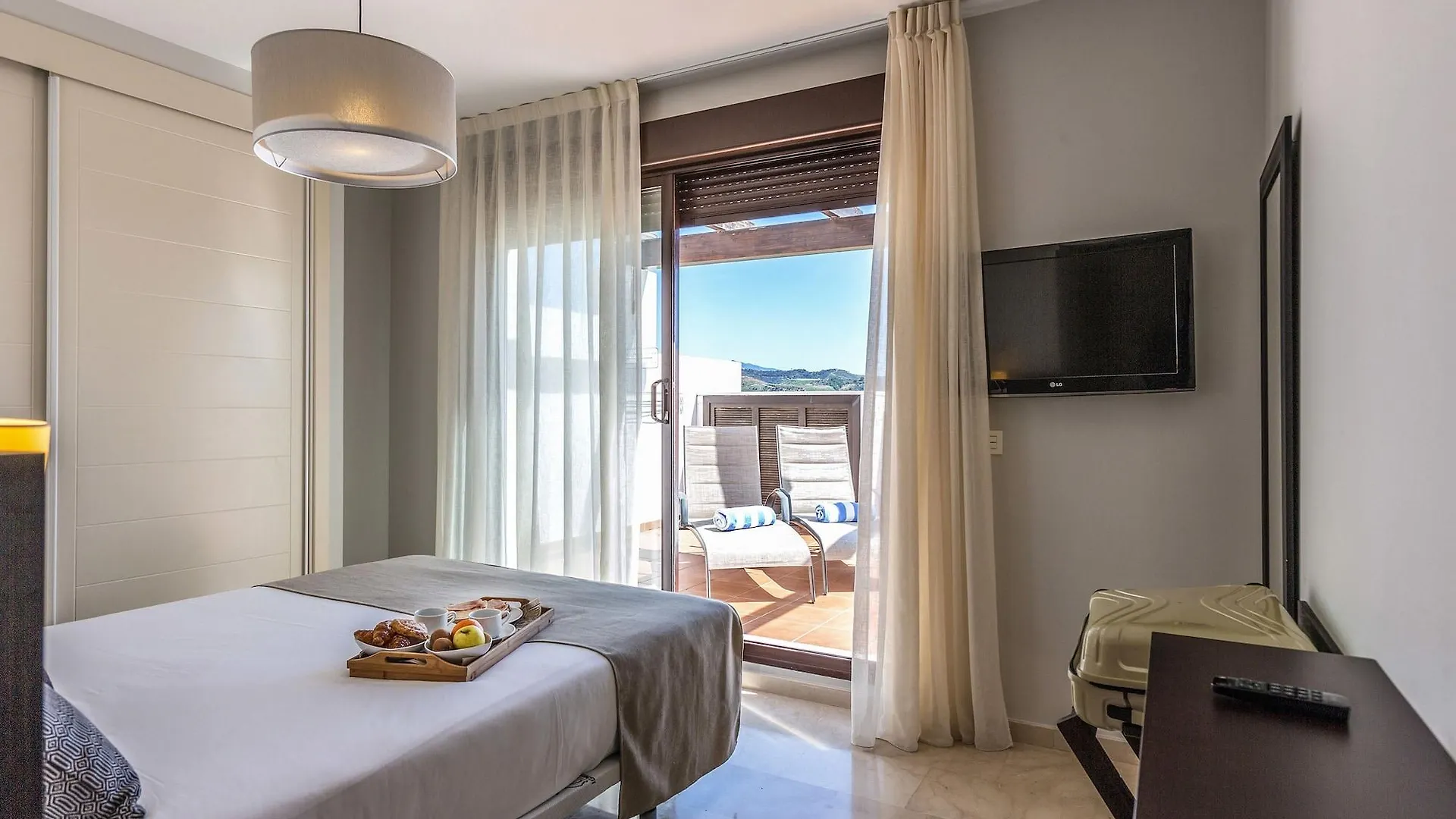 Ona Valle Romano Golf & Resort Estepona Apartmanhotel